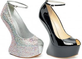 Очень хочу походить в таких туфлях. Крайне интересно, что у них с балансом)