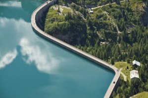 подумаешь плотина... Чиркейская ГЭС и Саяно-Шушенская ГЭС для сравнения