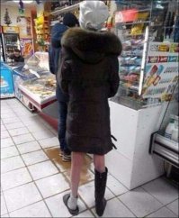 Мужик впереди аж испугался жиденько.