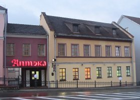 Беларусь
аптэка (бел.)- аптека (рус)