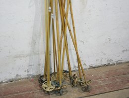 Похоже, он лыжником рулит