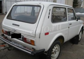 нива старого образца, разве что двигло инжекторное ,