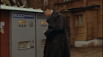 Чем старше, тем стильней. Хотя АТ-26 ИМХО самый стильный. А последний самый страшный.

"Ты что думаешь, я из этой балды пить буду? Мне здоровье мое дорого"