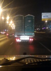 На этом грузовике должна быть надпись- аккуратно,не в@е.битесь!!!