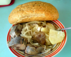 Вот как-то ни разу не аппетитно выглядит... Да, и за рецепт - незачёт.