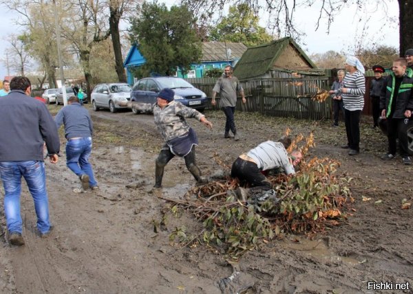 Вот почему у нас дороги плохие? Да потому что каждый метр даётся неимоверным трудом!!