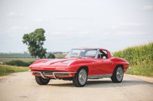 Вот тоже аппарат! Chevrolet Corvette Stingray 1963