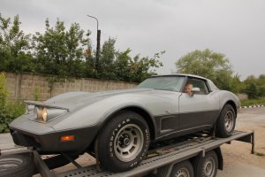 всё здорово, но уродам грузчикам руки пообламывать и в жо.. затолкать, разве можно как найтовать машины пропуская лямки через диск! гарантированно натрёт и если на машине автора это просто краска, которую и подкрасить можно, то на старой хром. Только за резину. Есть свой автовоз, если что. Ездил на поезде с машиной Хельсинки - Оулу