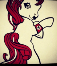 " В ответ на обвинения она заявила, что свастика является символом удачи и процветания и не имеет отношения к Гитлеру"

Типичная, стандартная отмазка националистов.
Конечно, прямо случайно свастика - это же руна удачи.
А что образ косит под адольфика - это всем показалось.

И они ведь верят в то, что говорят :)