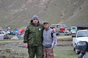 Мероприятие называлось Джипара2015, суть была в совместном проведение соревнований между экипажами внедорожников и паррапланеристов. Экипажи составлялись случайным образом, жеребьевкой. Экипаж внедорожника должен был брать точки по указанным координатам на земле, а паррапланерист в воздухе. В определенном месте они должны были подобрать "летуна" и вернуться в лагерь. Комиссия првоеряла взятие точек, время затраченное и на основание этого определялось какое место занял экипаж. 
Особенно приятно было что второе место занял наш экипаж, клуба компас161, которому удалось отвоевать призовое место у местных, которым на "котлетах" УАЗах с 35-мы экстрим колесами, приехать по 20-30км труда ни какого не составляло, нам же до места старта надо было еще проехать почти 600км от Ростова на Дону.