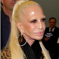 Донателла Версаче напомнила Гарри Олдмановского Дракулу...