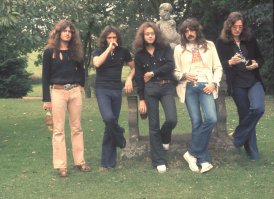 Rainbow Блэкмор
Dire Straits
Deep Purple
Scorpions
И кончно Pink Floyd с Сидом :)
+Эрик Клэптон и Карлос Сантана

зы пишу комент под Rainbow Kill the King - всем бобра