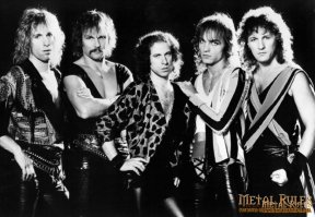 Rainbow Блэкмор
Dire Straits
Deep Purple
Scorpions
И кончно Pink Floyd с Сидом :)
+Эрик Клэптон и Карлос Сантана

зы пишу комент под Rainbow Kill the King - всем бобра