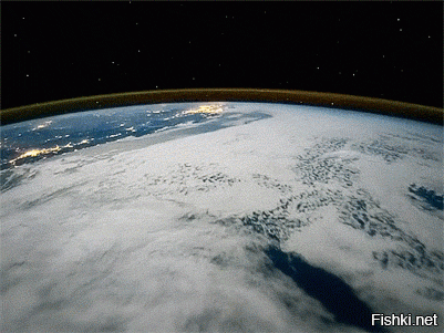 Земля в иллюминаторе: что выкладывают в Instagram российские космонавты