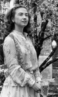 Это же последний кандидат в президенты .