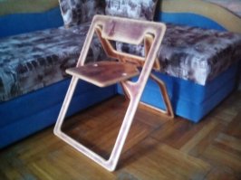 Один за шкафом храню, если гостей много придет. Становлюсь на сидение, мои 86 кг выдерживает спокойно. Рисовать дольше чем делать) Из инструмента: лобзик, дрель, шлифмашинка и пиво. Но с пивом дольше делать