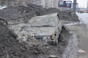 Как вам Центральная улица? Мне кажется что она узкая и неровная? Мы с вами соседи, я через железную дорогу живу. Суть обсуждения была в том, что о городе много говорят восхищенных слов, а не о том что в нем НЕТ чего либо, понятное дело что в нем есть все, но какое. Раз мы рядышком живем можно взять парк Есенина, вот почему из него не сделать, уютный парк, скамеек мало, к воде опасный доступ, с ребенком страшновато, убирается редко, мусорки забиты до предела, половина рядом лежит, парк аттракционов смех просто. Вот диво остров, ну шикарно же сделано, вот, так и надо везде! Музеи, да их много, вот недавно сводил мелкого в музей воды и что это? ну смех же! артиллерийский музей, ничего не поменялось, больше нового интересного, больше. Не буду с вами спорить, у каждого все таки свой взгляд, может действительно придираюсь, но, пару фоток из моего альбому скину, так каждый год, когда снег выпадает))