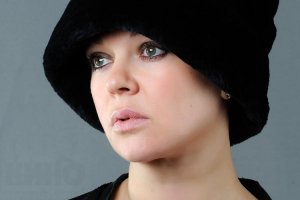 глазки у нее ловкие...