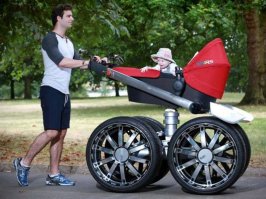 я считаю, что коляска должна быть:
1) удобная для малыша
2 )манёвринная и легкая
3) вместительная снизу
4) И С\У\К\А ПОМЕЩАТЬСЯ В БАГАЖНИК МАШИНЫ ! ! !