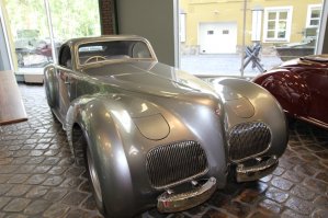 эту троицу переставили?
там море машин на которые интересно посмотреть. к сожалению не фотографировал таблички с названиями