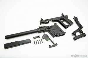 В разобранном виде. Тут клинить практически нечему. Достаточно простая компановка и уникальное решение. Таким образом удалось снизить вертикальную отдачу на 60% а горизонтальную на 40%

а вот стрельба из такой машинки смерти