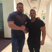 Кирилл Сарычев , Джей Катлер. Реально большой сильный парень)))