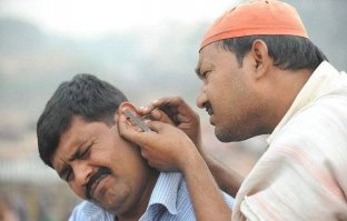  Косметика для ушей – новый безумный тренд среди любителей макияжа