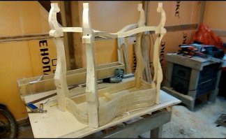 Если данная тема вам интересна в следующем посте через неделю покажу как делаються более сложные ножки классической мебели - или как их делаю я)