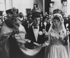 у них такие лица как будто их расстреляют сразу после венчания