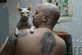 Гордые владельцы со своими питомцами.