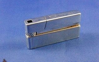 А в мое время самые распространенные зажигалки были такими: