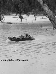 Немного не в тему-форсируют на американской же амфибии ФОРД ГПА