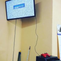 Есть такие консольки, сразу в корпусе джойстика вся начинка