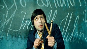 Сколько времени дети разных стран тратят на учебу в школе