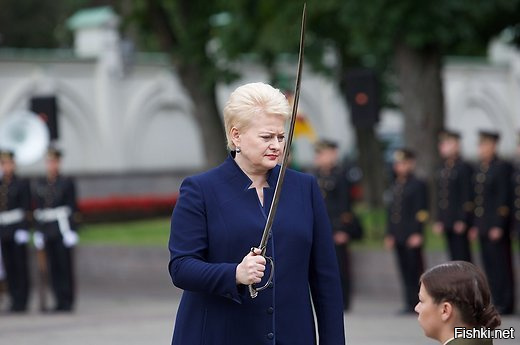 За всё время правления этой мадам с 2009 года , Литва теряет каждый год около 50 тысяч !