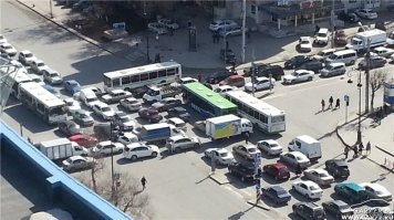  Эта пробка - ночной кошмар любого водителя!