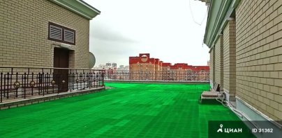 А меня вот эти шланги вдоль стены еще "порадовали"