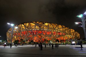 одни китайцы молодцы. Аэропорт, театр, метро, спортивная деревня - все что построено к олимпиаде - все используется. Стадион и бассейн по назначению. В Птичьем гнезде концерты, а Водный куб - аквапарк. Там даже если нет мероприятий за поглазеть на объекты деньги берут. 70 юаней с меня содрали помню. Ну, и большой кусок севера Пекина облагорожен.