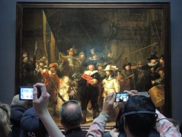 групповой портрет РЕМБРАНТА
«Выступление стрелковой роты капитана Франса Баннинга Кока и лейтенанта Виллема ван Рёйтенбюрга»,
....известна , как " Ночной Дозор"