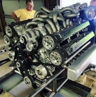 Этот-то таки сделал себе V12 из двух джей-зетов