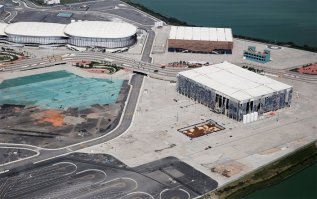 Компактная Европа.  Сразу вспомнил вчерашние новости про олимпийские объекты в Рио.