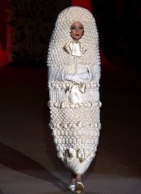 Невесты, которые не постеснялись нарушить традиции