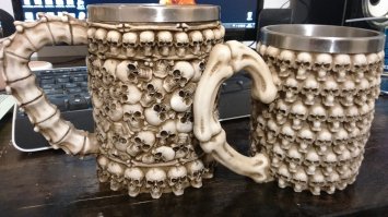 Мои пивные кружки :) Жаба меня убила, когда купила их, но мимо было пройти не вариант ну никаааак :)