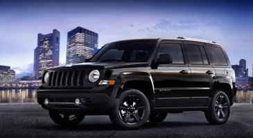 Да, у Jeep есть патриот, появился он лет на 10 раньше чем УАЗ