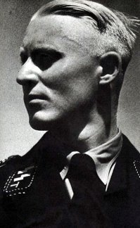 Да ну, херня это. "Ирокез" - да, чисто американская тематика, а "полубокс с начёсом" выбривали себе почти ВСЕ военные времён ВМВ: и фошисты, и "наши", и "янкесы", и даже японцы.