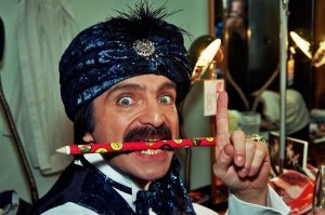 Сим салабим, ахалай махалай, ляськи понимаешь ли масяськи...