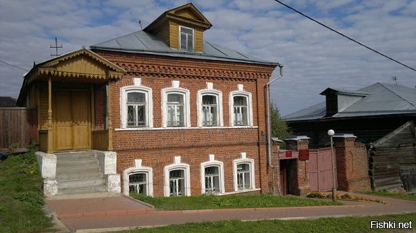 Все у вас только пиндосы типа могут. 
ДнепроГЭС спроектирован под руководством моего земляка, Веснина В.А. из города Юрьевец. Вот музей братьев Весниных и перестаньте недооценивать Россию.
