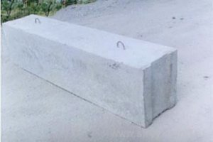 Ну если мужику с бородой так уж необходим подсвечник, то можно было взять "кирпич" посолидней))