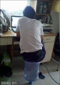 Зачем балансировать?! Надо просто перевернуть и крепко усесться!