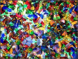 в аддитивной модели смешения цветов хроматические составляющие, находящиеся далеко друг от друга на цветовом круге при смешении датут производные компоненты, сильно отличающиеся от первоисточника. Простыми словами для нашего случая - если смешивать так цвета то результирующий цвет не будет однородным, а будет в грубом приближении приблизительно как на картинке, и соответсвенно влияние на мозг будет самым негативным (привет эпилепсия). Лучше разделить источники. Утром - глобальное освещение включайте холодный свет, чтоб скорее проснуться, а вечером - теплый свет точечный. Это к прмеру.